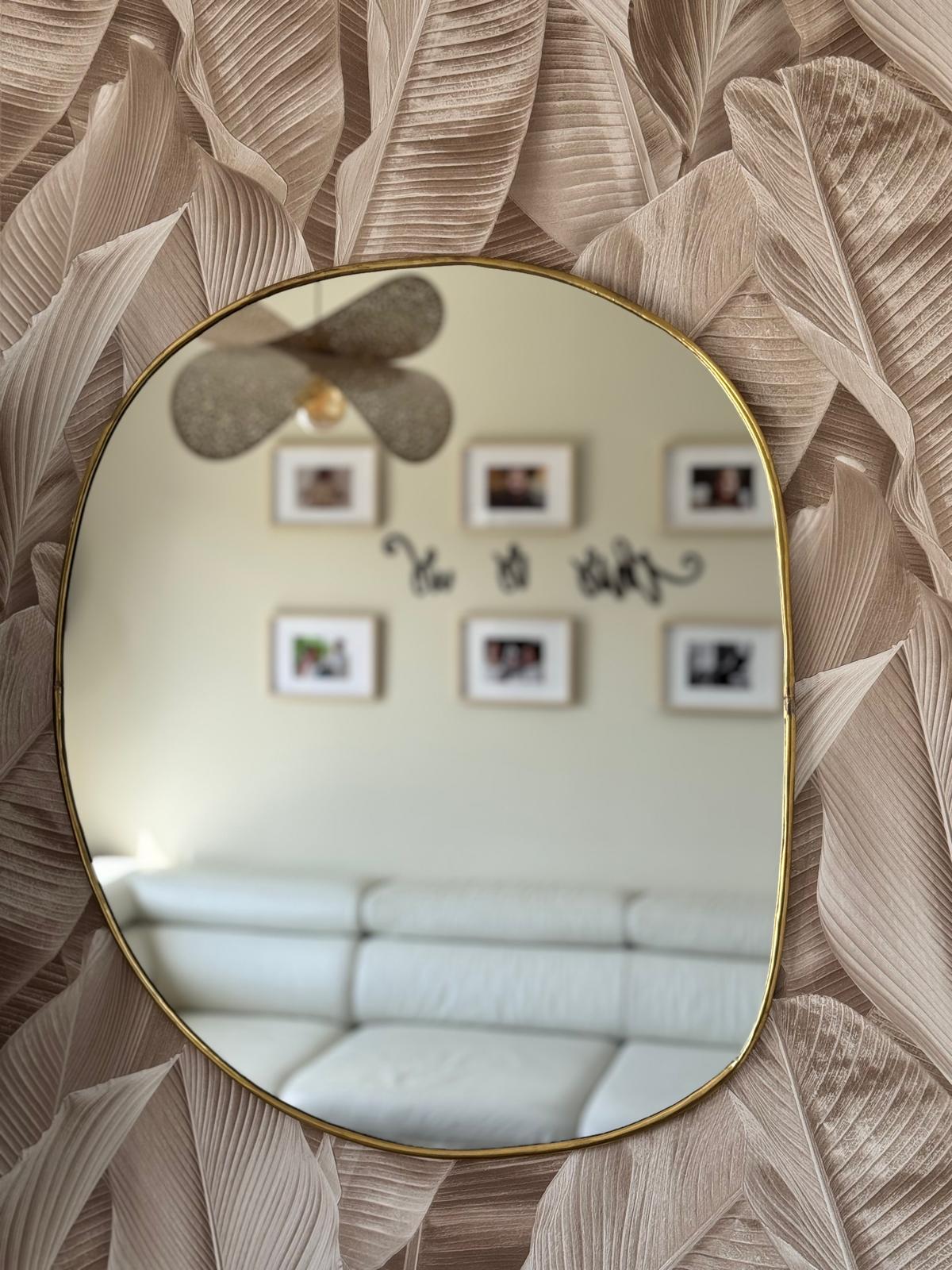 Miroir en laiton irrégulier