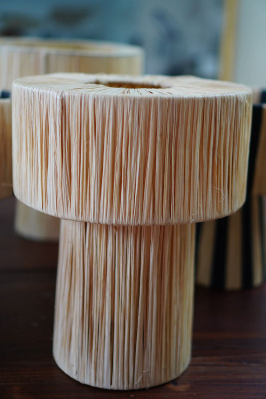 Lampe en osier beige petit modèle