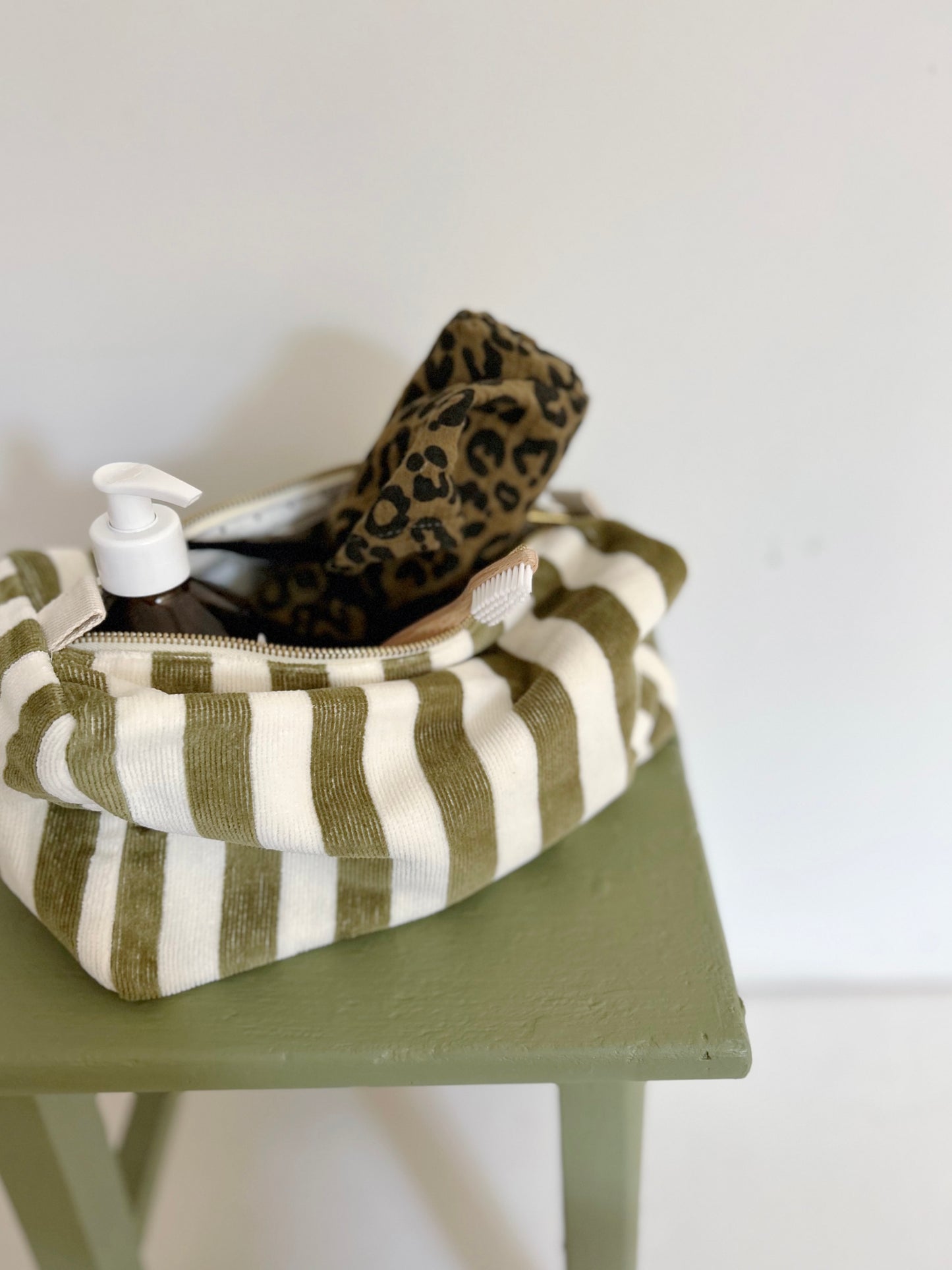 Trousse de toilette kaki
